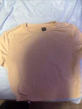 SHEIN Peach Short Sleeve Cropped Tee